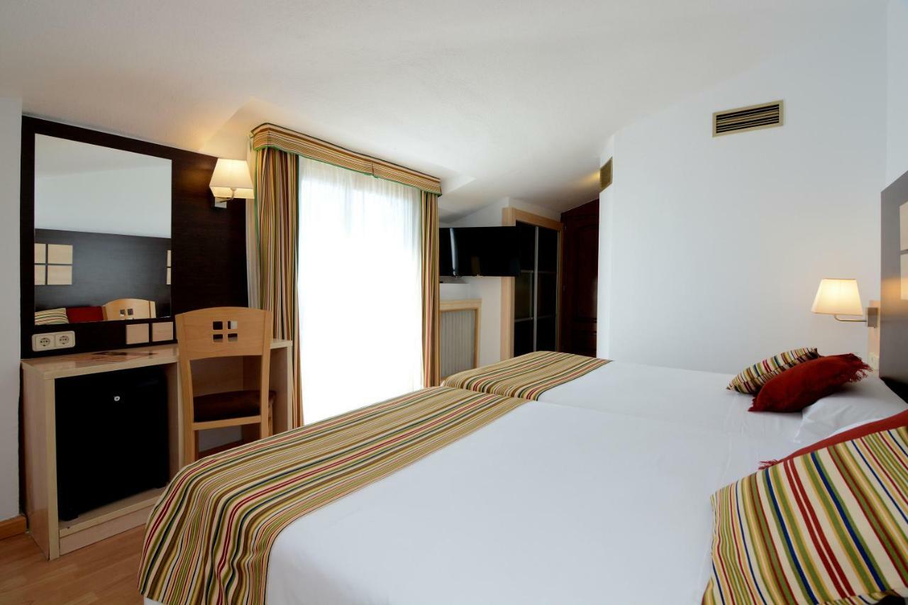 Don Angel - Adults Recommended Hotell Santa Susanna Eksteriør bilde